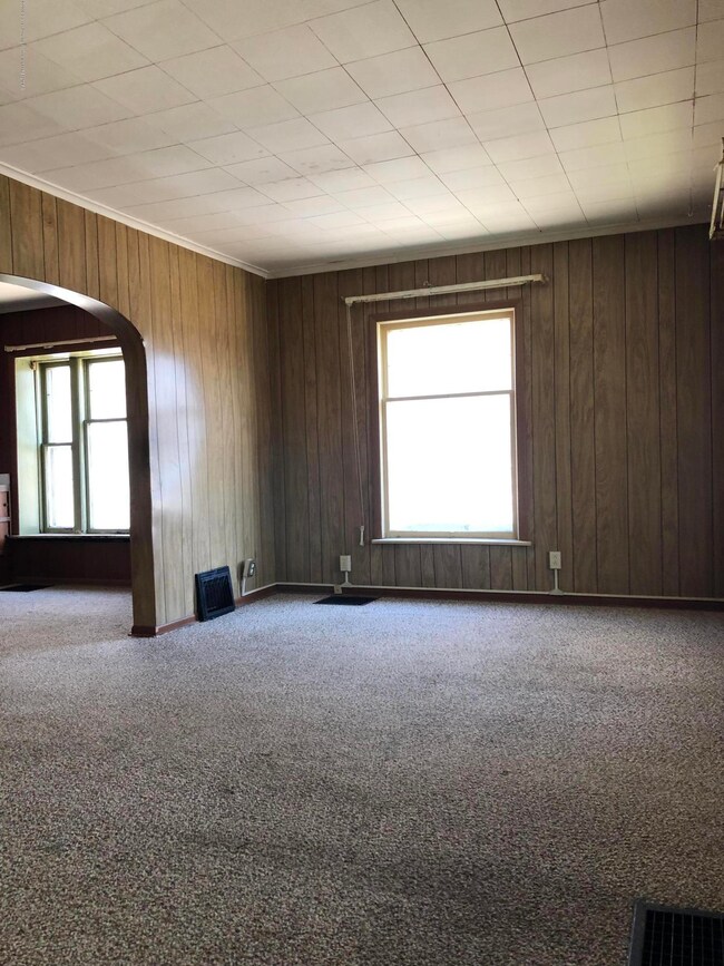 Hodge lvg rm 2