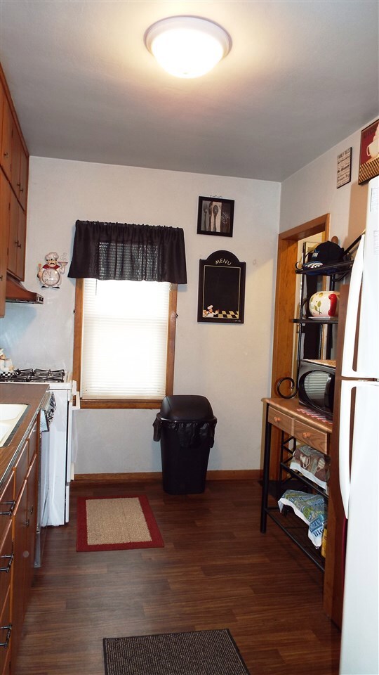 822 Hanna Blvd, Waterloo, IA 50701 - photo 7