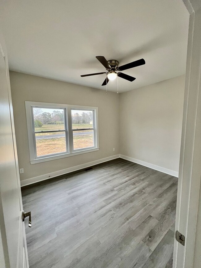 587 Forest Grove Rd, Colonial Beach, VA 22443 - photo 6