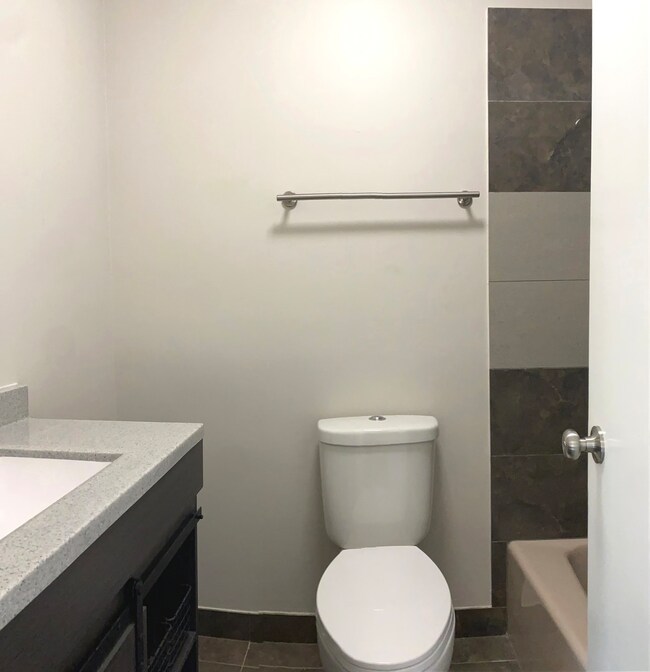 9942 W Cermak Rd unit A, Westchester, IL 60154 - photo 5