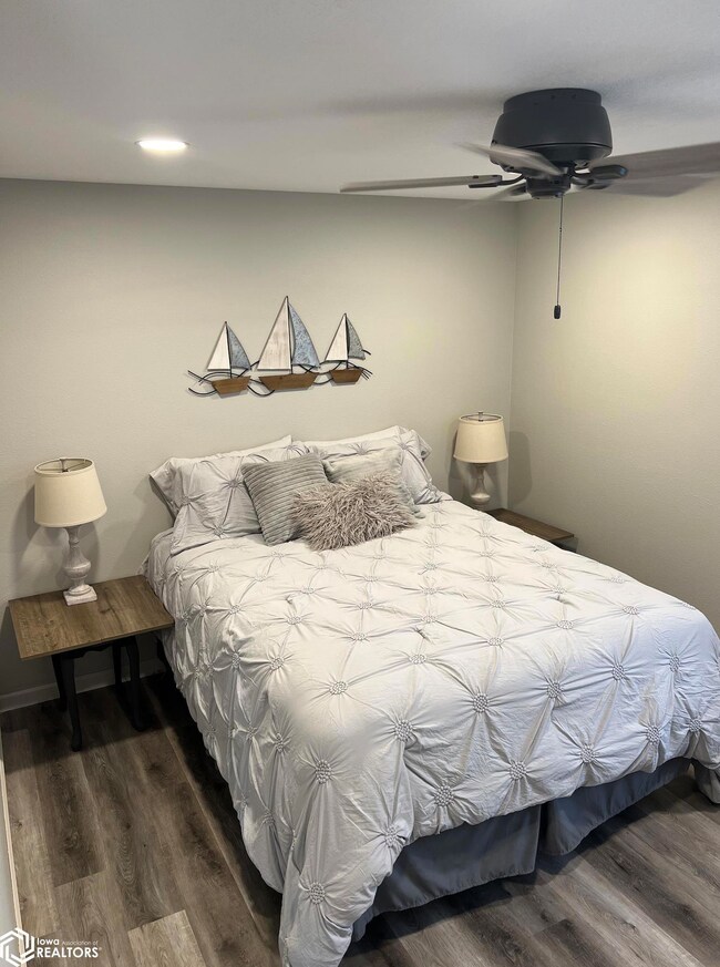 15274 Pascal St, Clear Lake, IA 50428 - photo 5