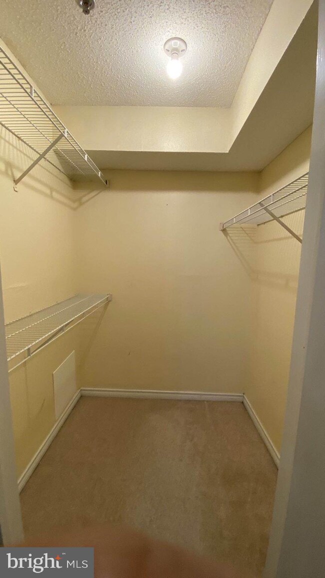 1524 Lincoln Way unit 229, McLean, VA 22102 - photo 3