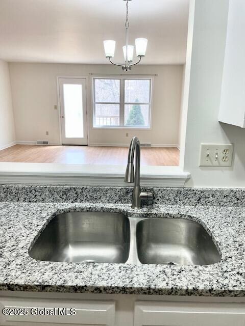 137 Harvard Kitchen 3