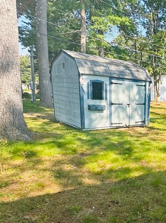 519 E River St, Orange, MA 01364 - photo 4