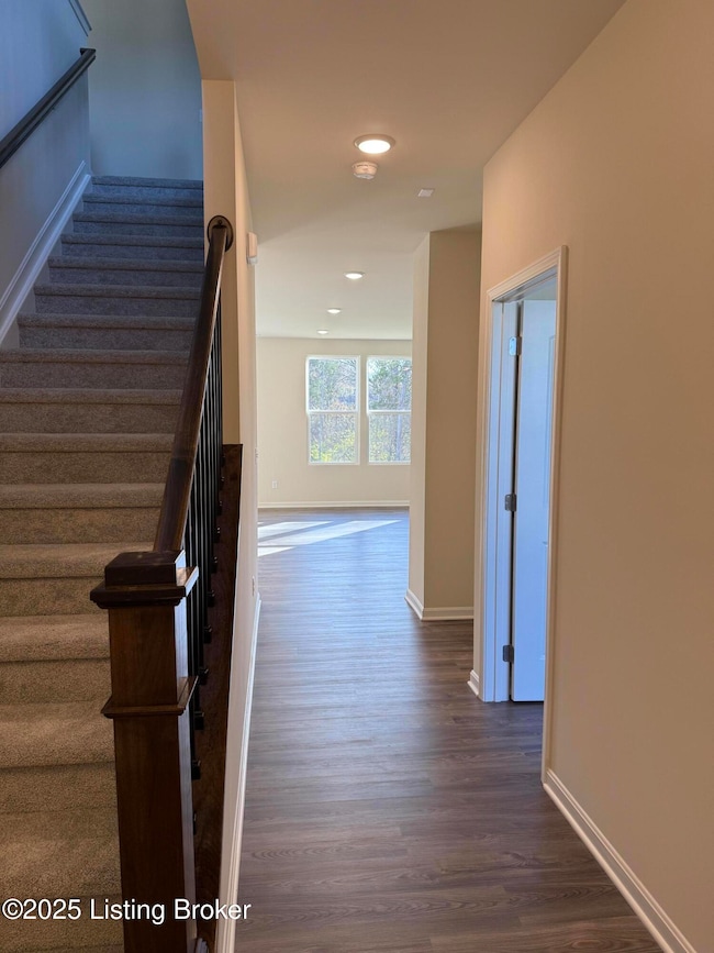 6516 Fair Ridge Ln, Louisville, KY 40291 - photo 2