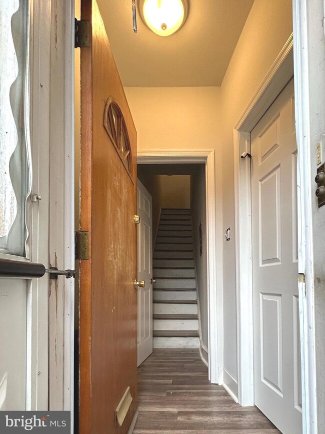 5226 W Berks St unit 2, Philadelphia, PA 19131 - photo 2