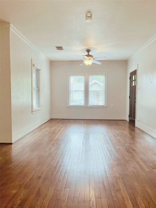 1142 Dunbar St, Houston, TX 77009 - photo 3