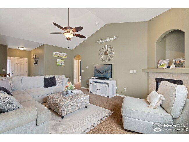Spacious & Vaulted Ceilings