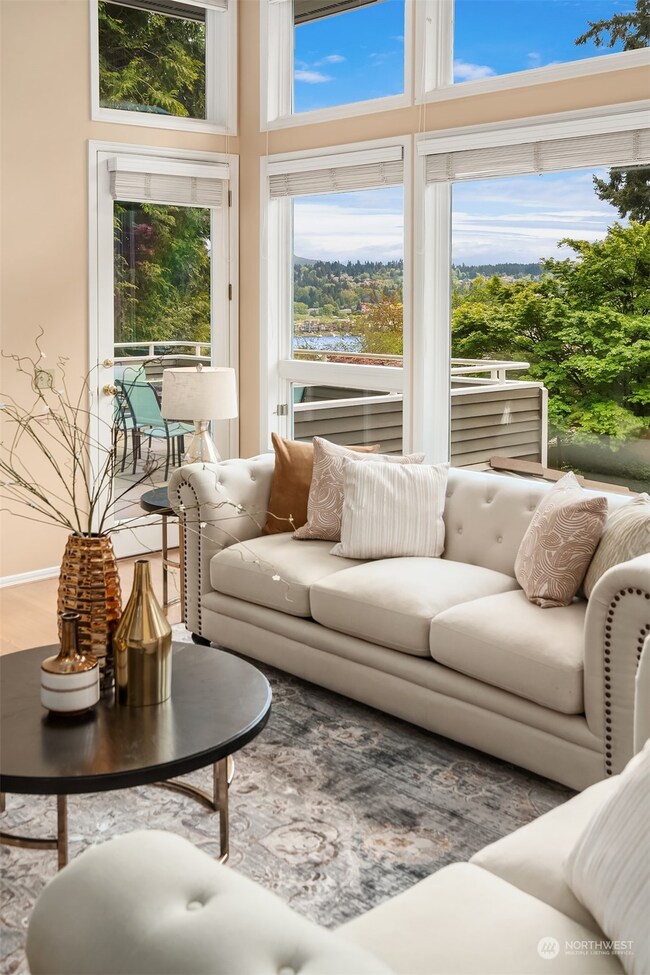 9020 SE 79th St, Mercer Island, WA 98040 - photo 6