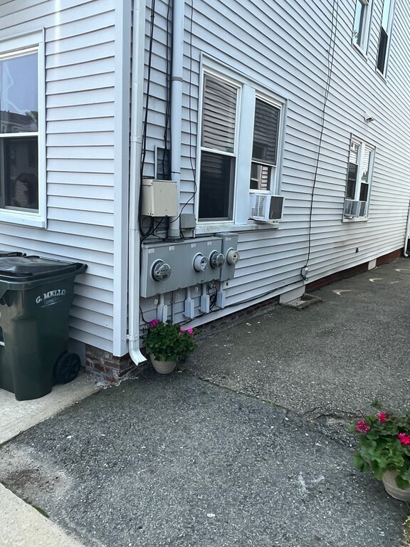 11 Aubin St, Amesbury, MA 01913 - photo 4