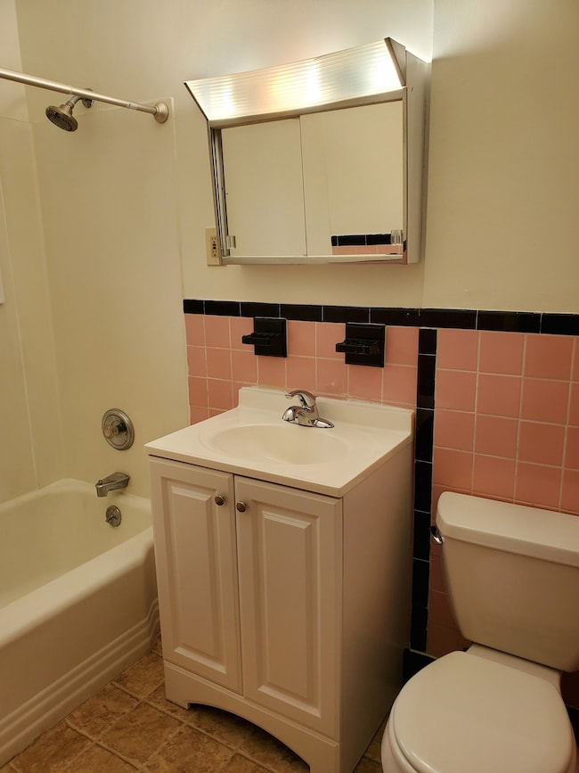 Full bath off of bedroom.