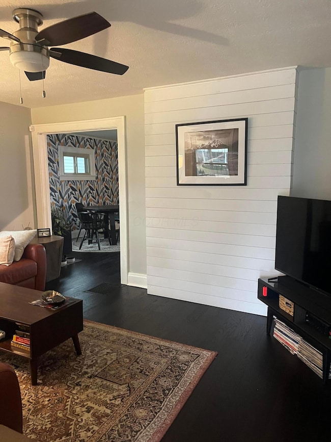 220 E Welch Ave, Columbus, OH 43207 - photo 3