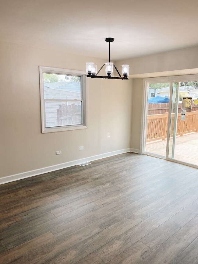 2114 Horeb Ave, Zion, IL 60099 - photo 4