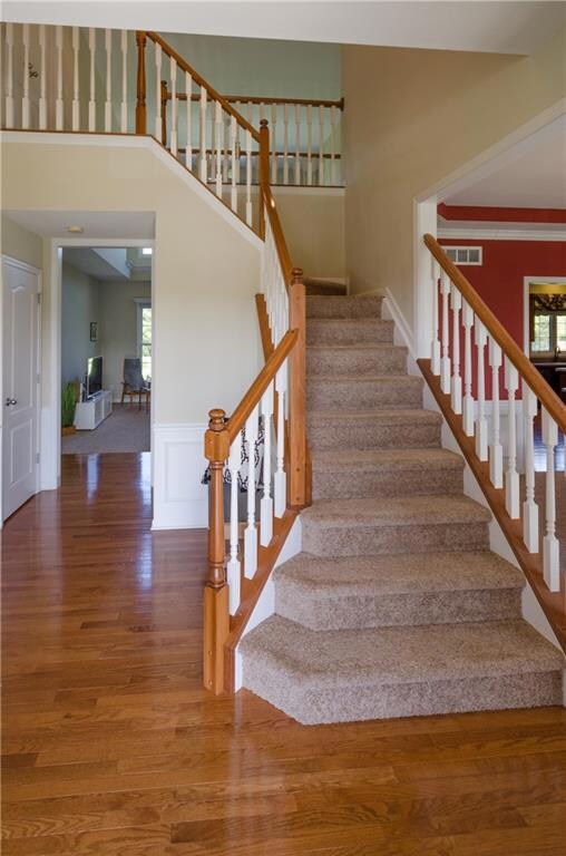 6030 Waterside Dr, Columbus, IN 47201 - photo 4