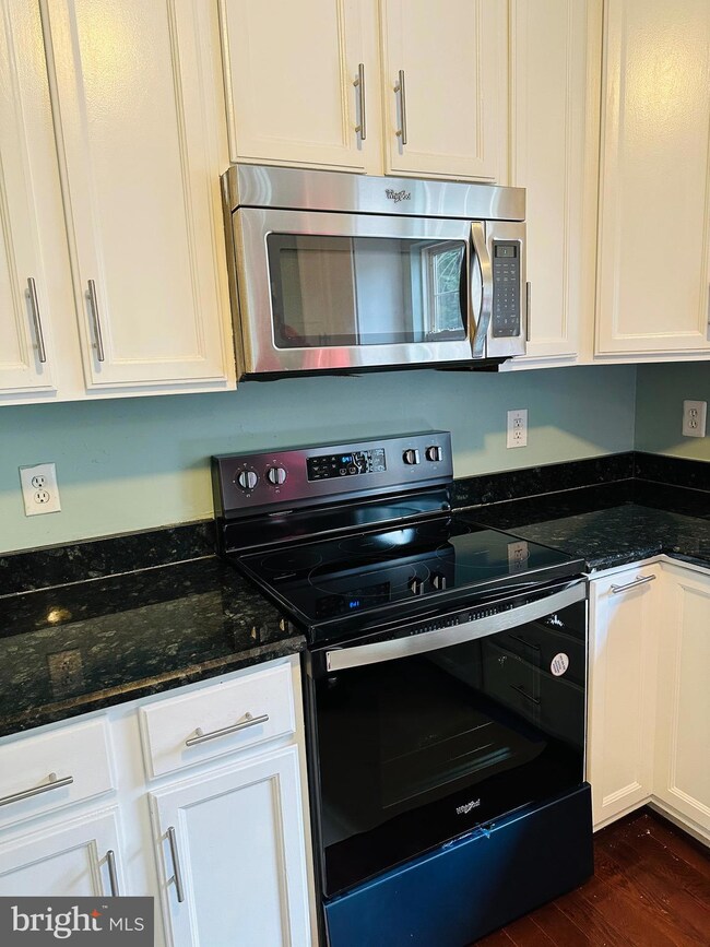 2269 Wheel Cog Place, Woodbridge, VA 22192 - photo 4