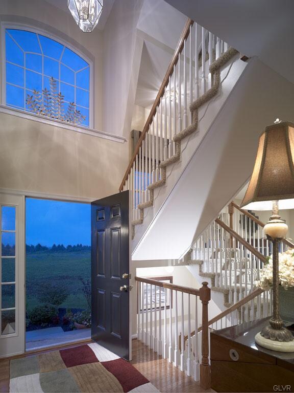 5372 Spring Ridge Dr W, Macungie, PA 18062 - photo 3