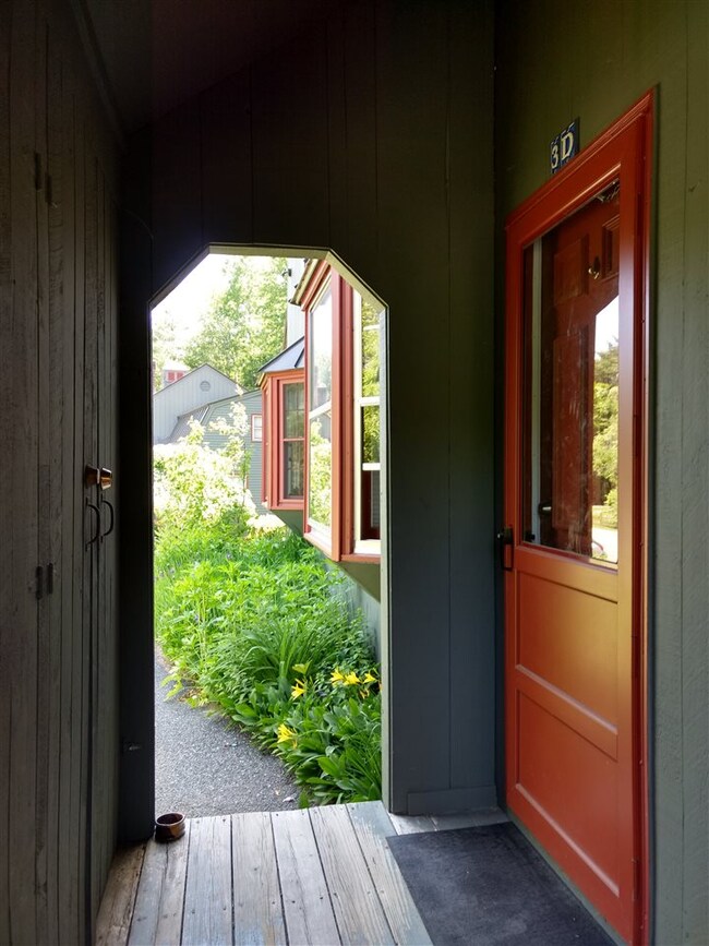 574 Willard Rd unit 3D, Hartford, VT 05001 - photo 4