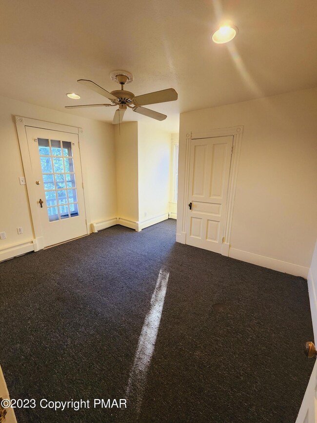 503 Thomas St unit 2, Stroudsburg, PA 18360 - photo 6