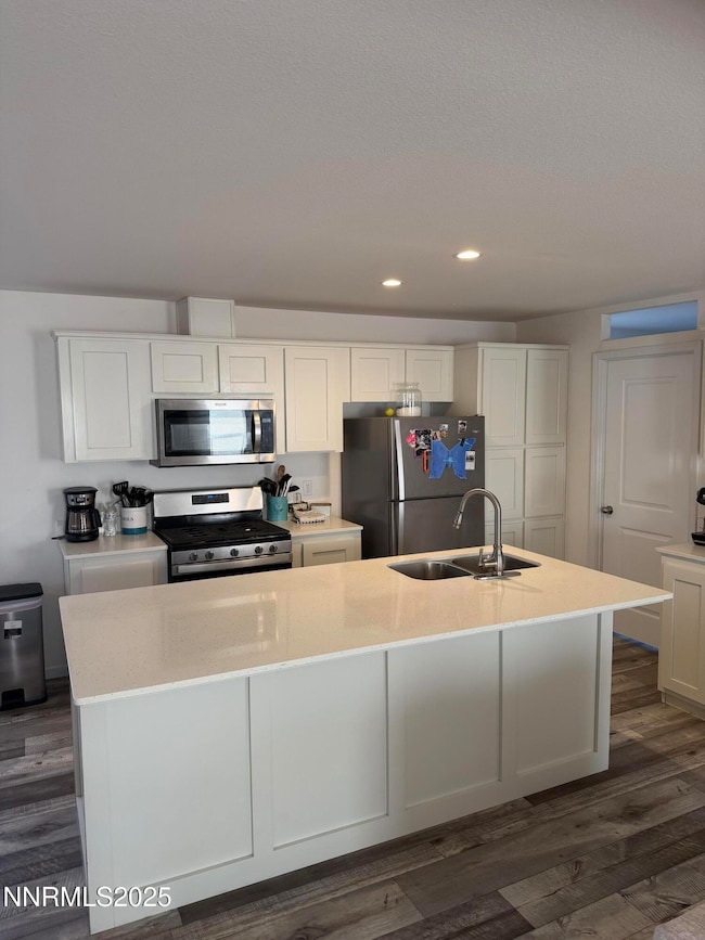 226 Sweetwater Dr, Yerington, NV 89447 - photo 3