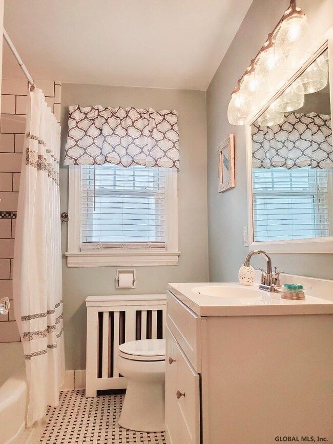 15 Miles Standish Rd, Schenectady, NY 12306 - photo 7