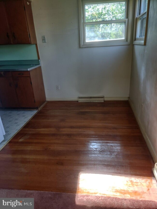 6726 Duke Dr, Alexandria, VA 22307 - photo 6