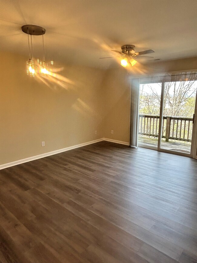1131 Robin Hood Ct unit 105, Harrisonburg, VA 22801 - photo 2