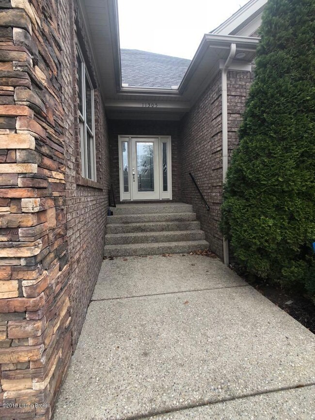 11305 Valley Cove Cir, Louisville, KY 40291 - photo 6