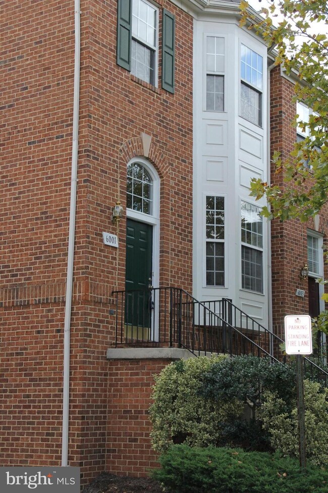 6001 Madison Overlook Ct, Falls Church, VA 22041 - photo 3