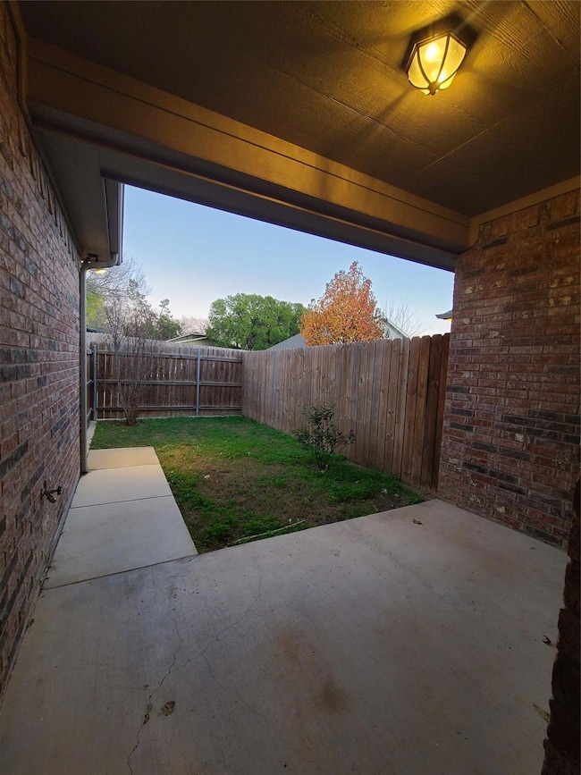 202 N Denton St, Weatherford, TX 76086 - photo 4