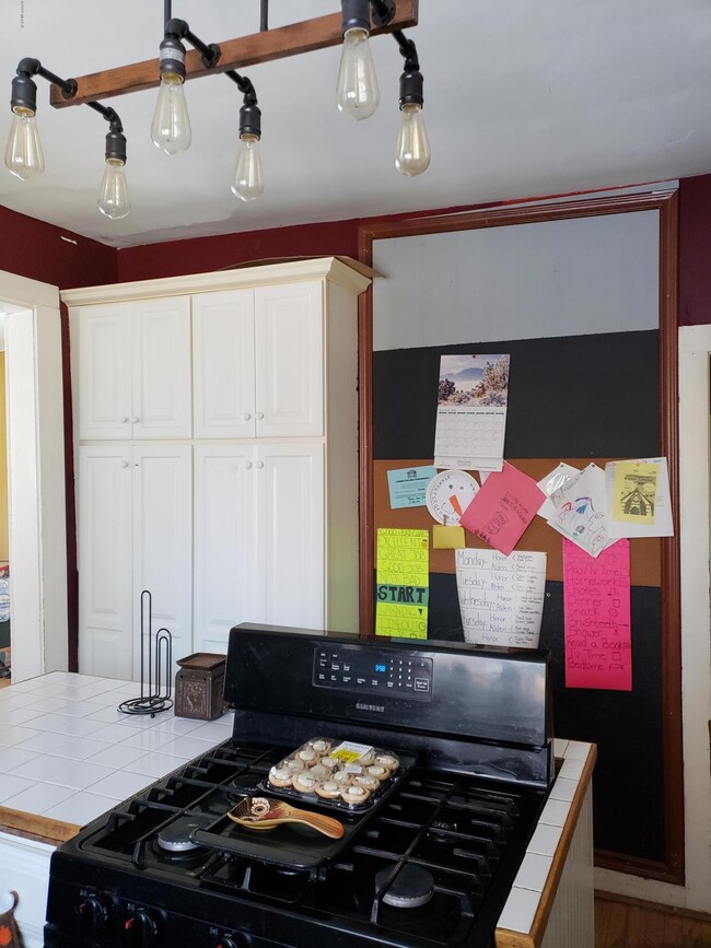 118 N Woodhams Kitchen 2