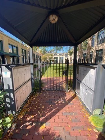 155 Brookline St unit 4, Cambridge, MA 02139 - photo 3