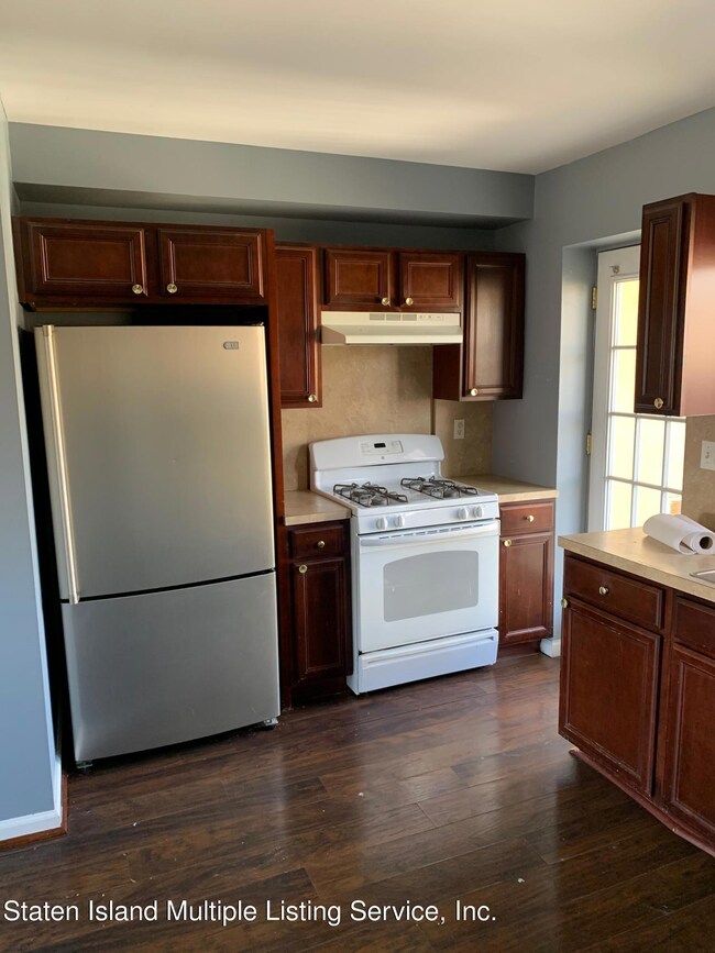 3211 Richmond Rd, Staten Island, NY 10306 - photo 3