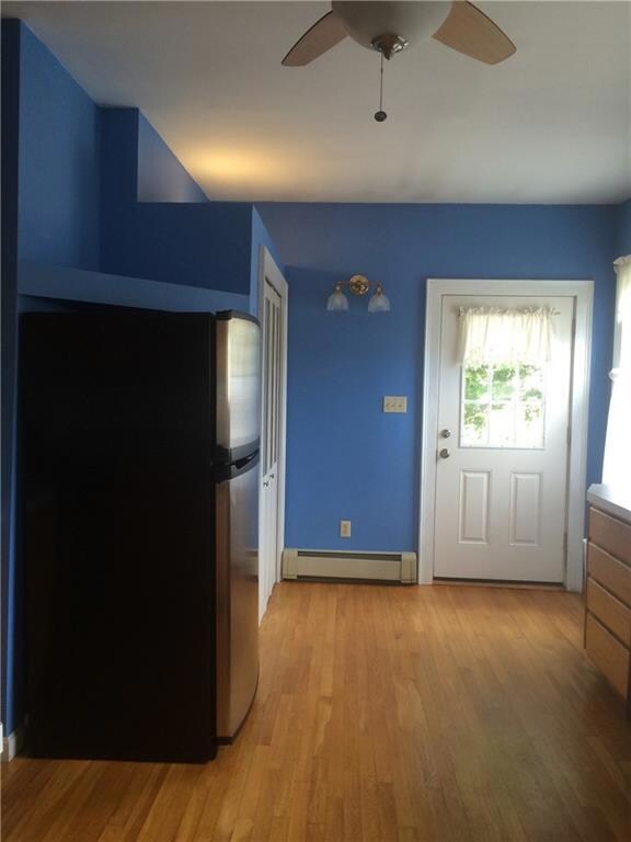 160 Gibbs Ave, Newport, RI 02840 - photo 7