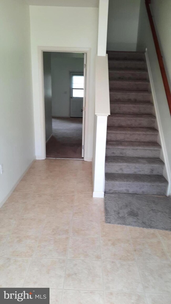 828 Admiral's Quay Dr, Mechanicsburg, PA 17055 - photo 4