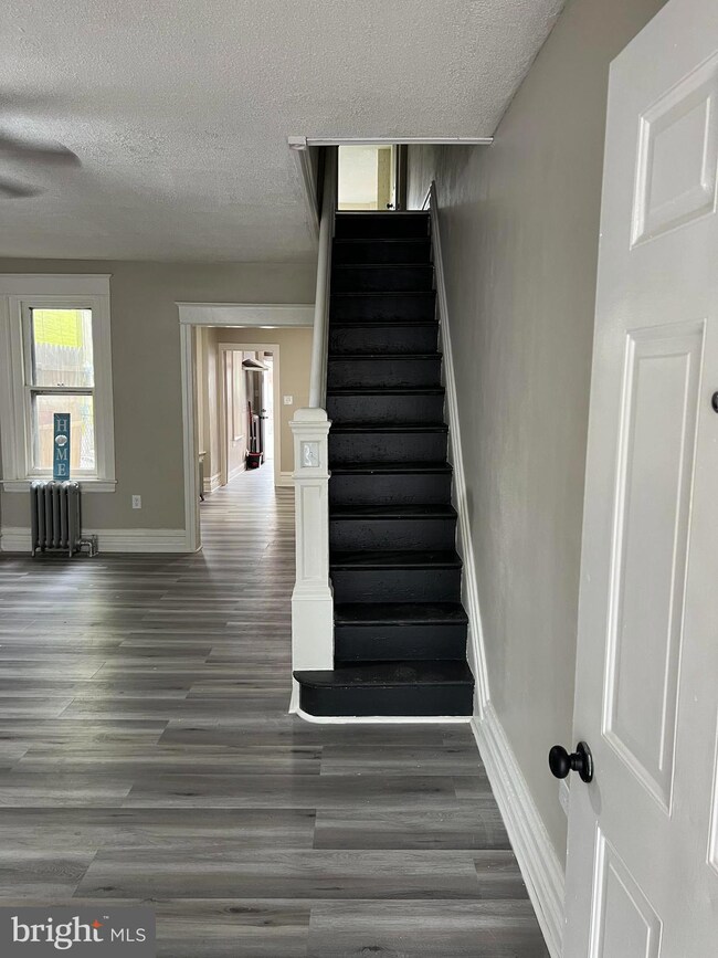 1224 Buttonwood St, Reading, PA 19604 - photo 4