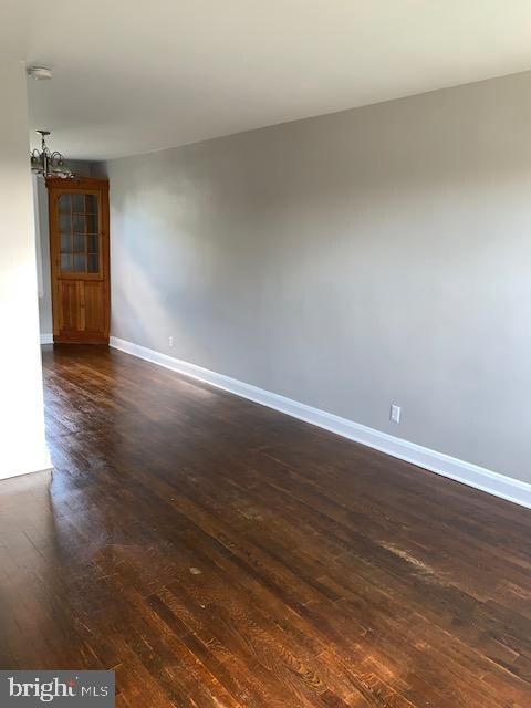 8427 Water Oak Rd, Parkville, MD 21234 - photo 4