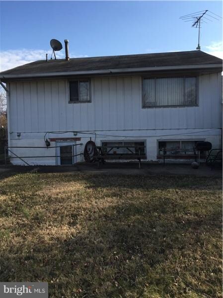 7010 Hastings Dr, Capitol Heights, MD 20743 - photo 3