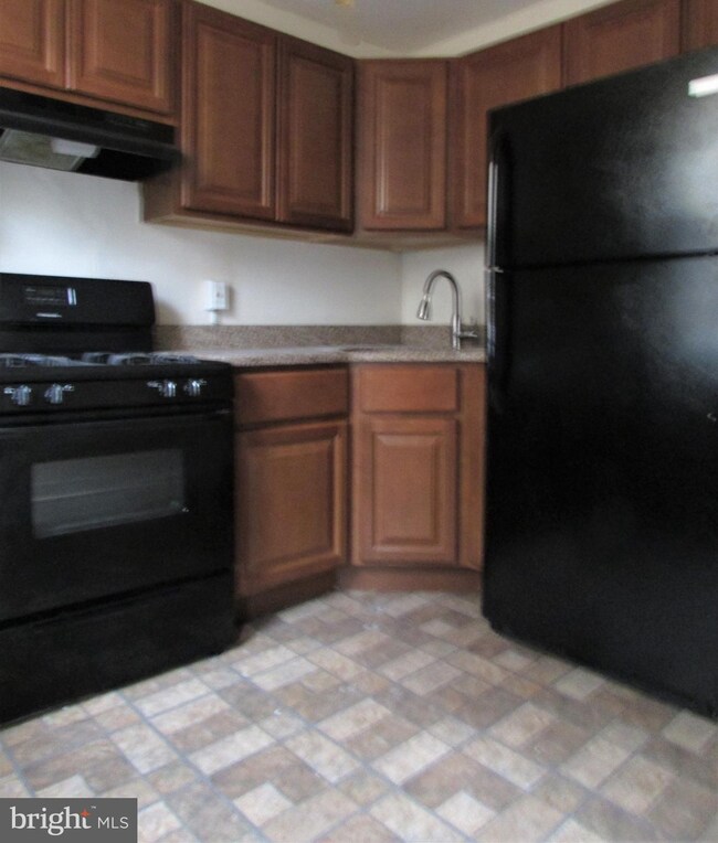 2241 Dickinson St, Philadelphia, PA 19146 - photo 5