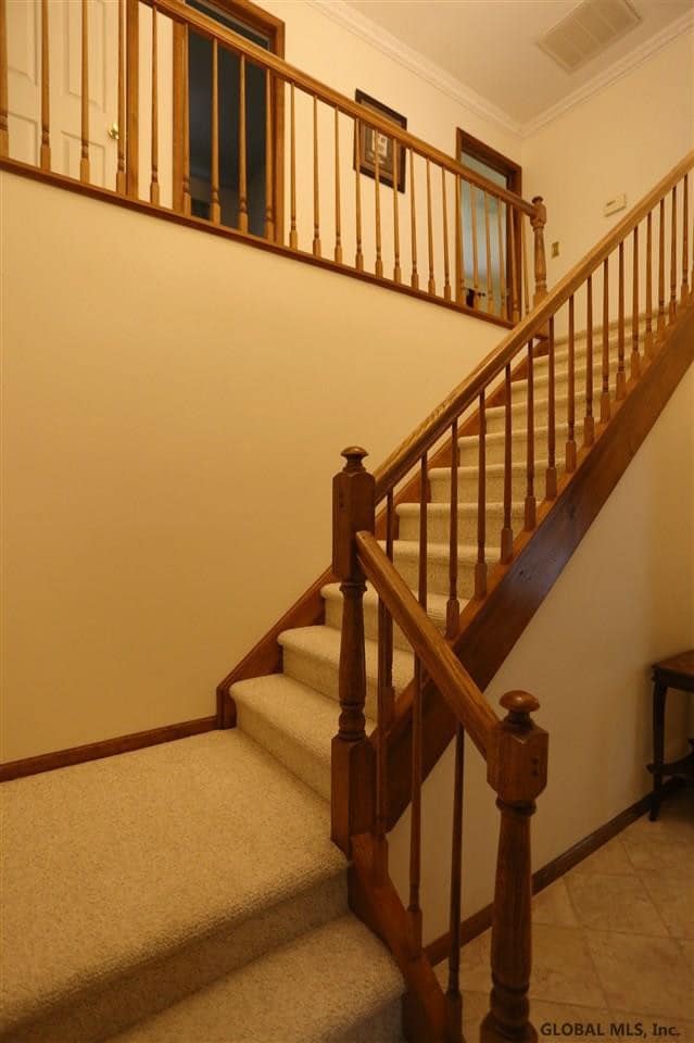 44 Esopus Dr, Clifton Park, NY 12065 - photo 4