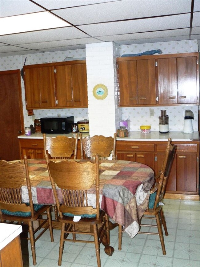 62 Spring St, Colebrook, NH 03576 - photo 4