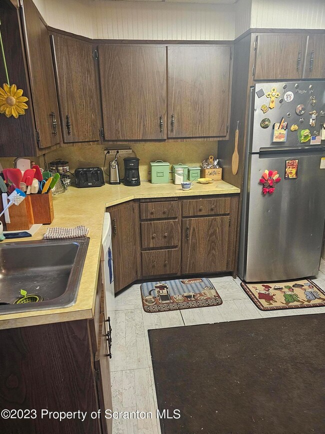 1125 Washburn St unit 1127, Scranton, PA 18504 - photo 5