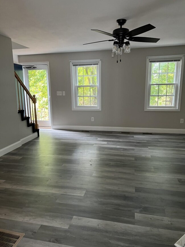 70 Beech Hill Ave unit 6, Manchester, NH 03103 - photo 7