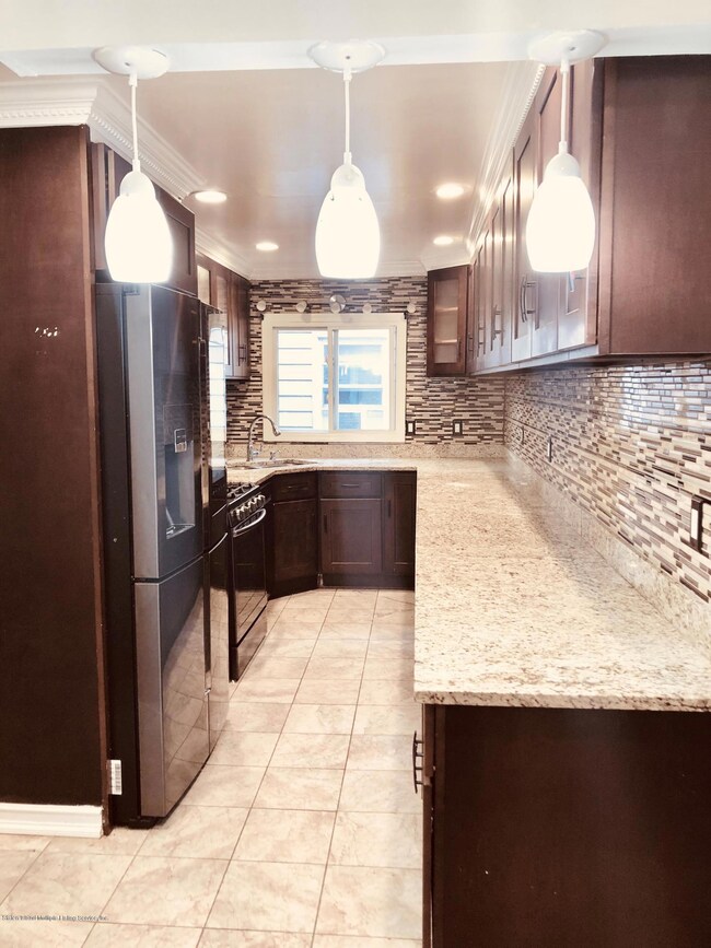 59 Thomas St unit 1, Staten Island, NY 10306 - photo 4