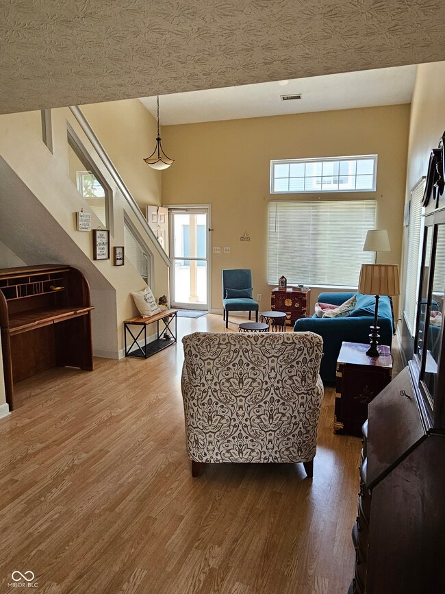 628 Cembra Dr, Greenwood, IN 46143 - photo 6