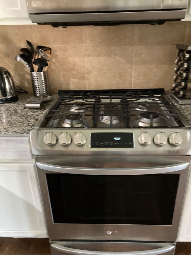 30415 Legacy Pines Dr, Spring, TX 77386 - photo 5