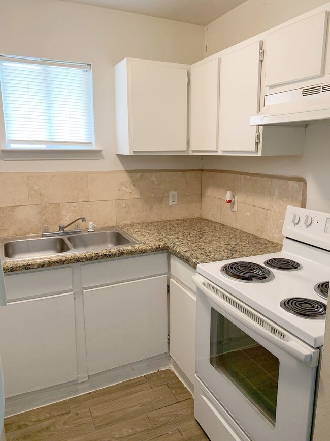 14302 Laredo St unit 1, Houston, TX 77015 - photo 2