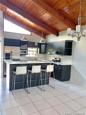 BEAUTIFUL REMODELED KITCHEN