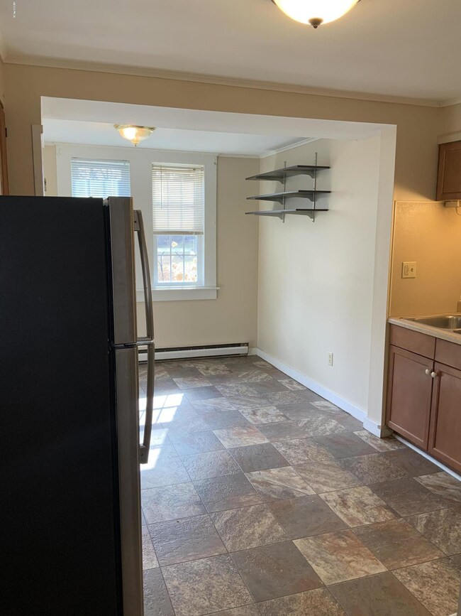 454 Woodland Ave, Hawley, PA 18428 - photo 5