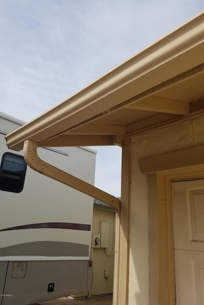 3556 E Crocus - Gutters