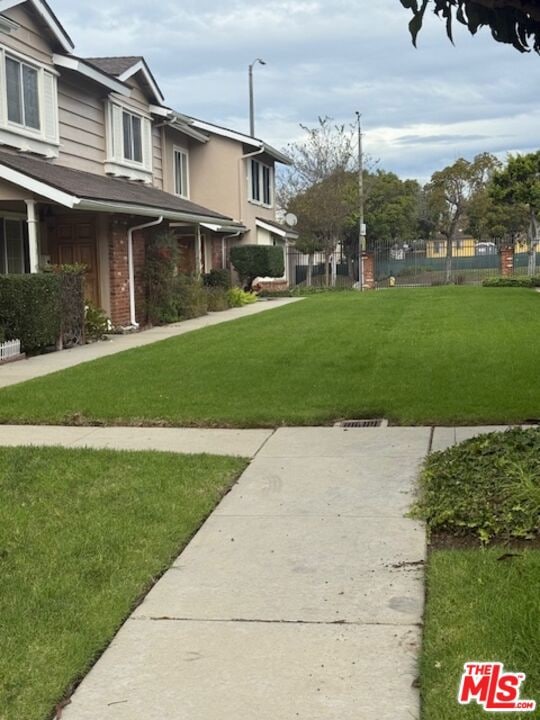 3500 W Manchester Blvd unit 176, Inglewood, CA 90305 - photo 2